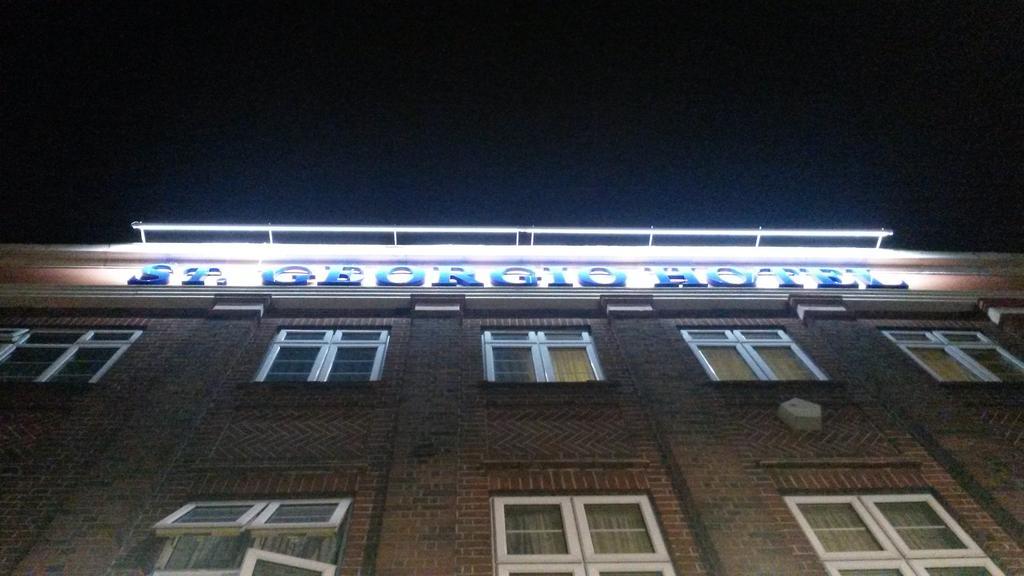 St Georgio Hostel Илфорд Екстериор снимка