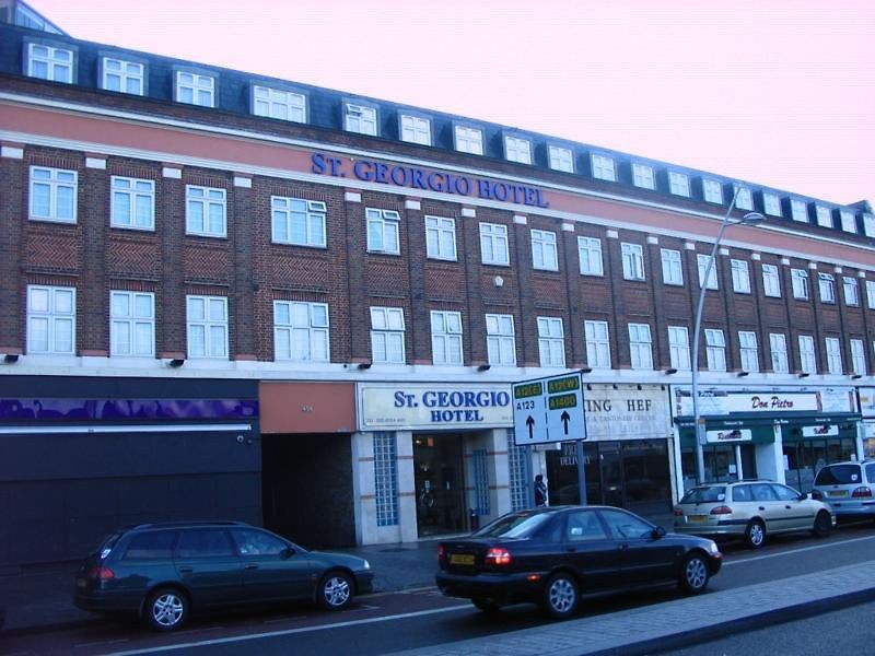St Georgio Hostel Илфорд Екстериор снимка