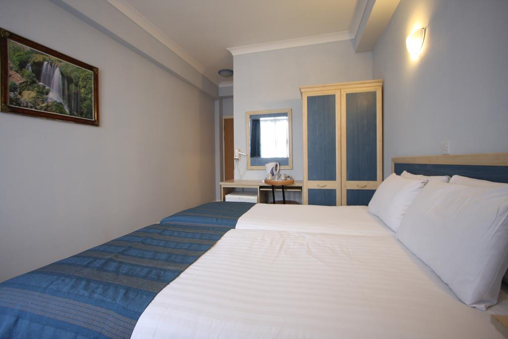 St Georgio Hostel Илфорд Екстериор снимка