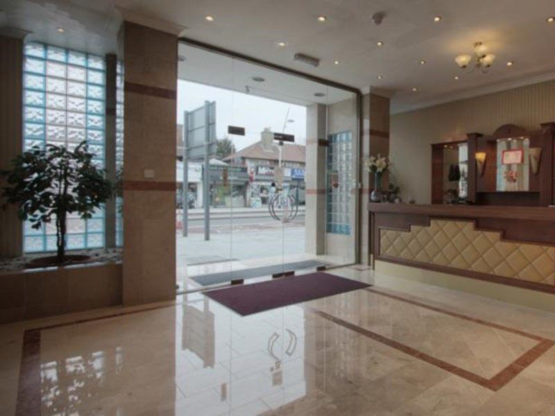 St Georgio Hostel Илфорд Екстериор снимка