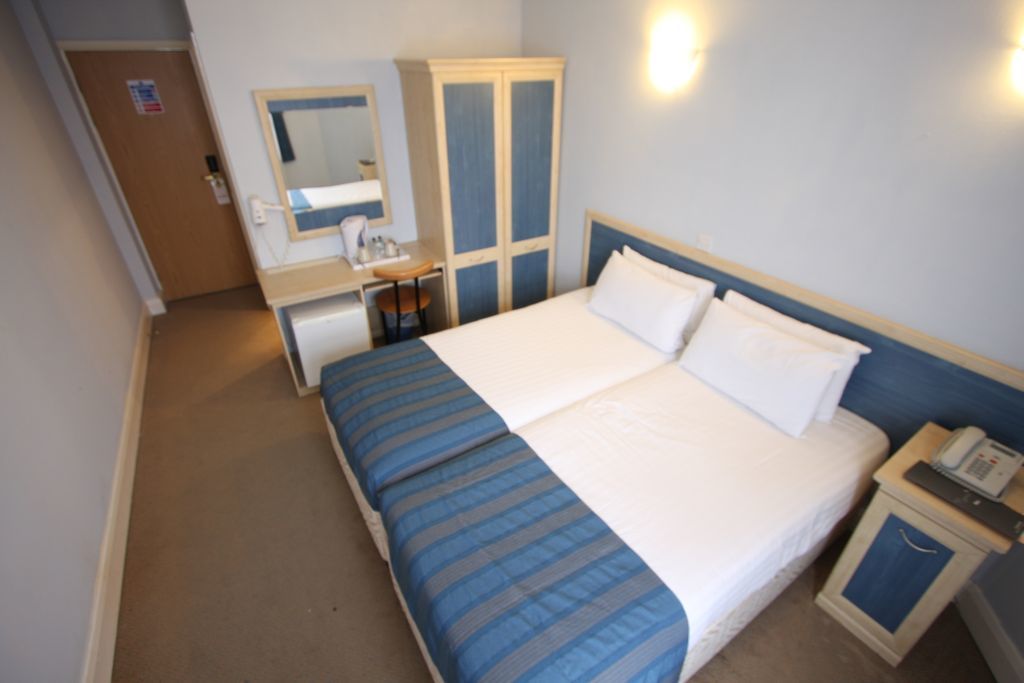 St Georgio Hostel Илфорд Екстериор снимка