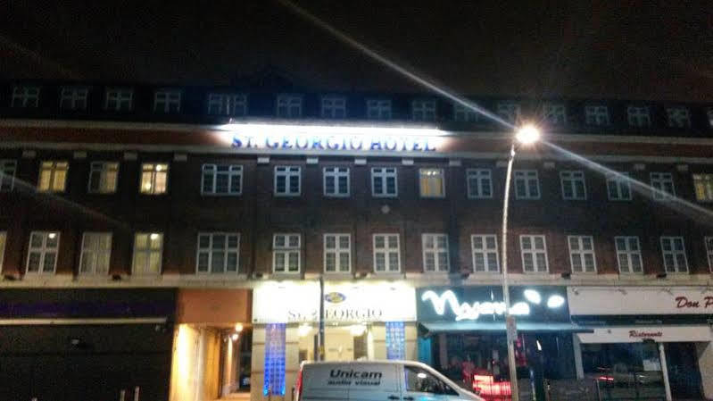 St Georgio Hostel Илфорд Екстериор снимка