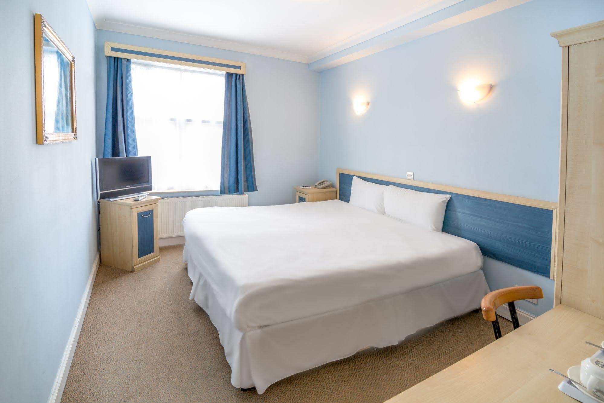 St Georgio Hostel Илфорд Екстериор снимка